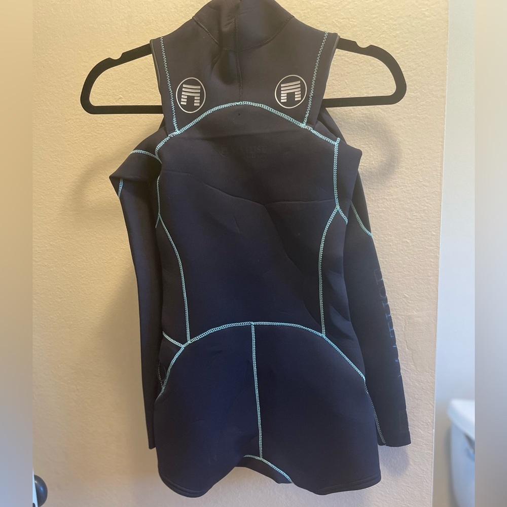 Matisse brand new wet suit size 2
